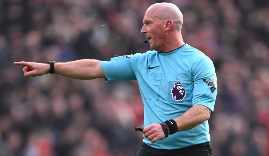 Så meget tjener fodboldens topdommere